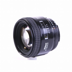 Nikon AF Nikkor 85mm F/1.8 D (sehr gut)